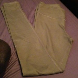 High waist full lenth leggings with pocket.